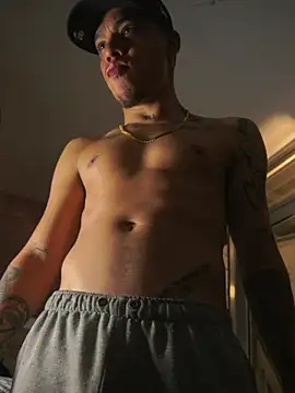 AlphaMasterXxx Live XXX-chat