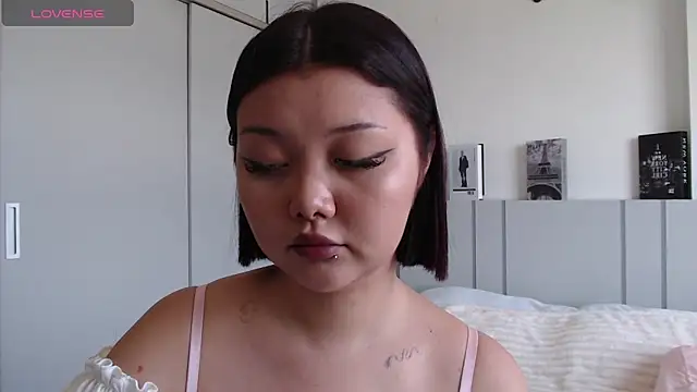 MomoMoonxxx's Live XXX Chat
