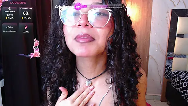XXX chat uživo modela honeymoon_12