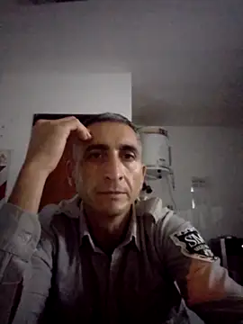 Show modela Alejandro83bsf na web-kameri