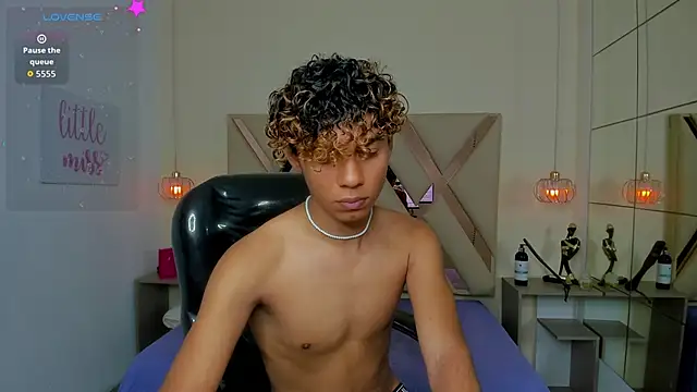 Anyelo_Twink: απευθείας συνομιλία ΧΧΧ