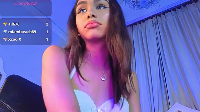 แชท XXX สดของ KristinaGriner