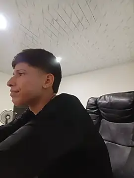 Chat XXX ao vivo de 3hornys-straights