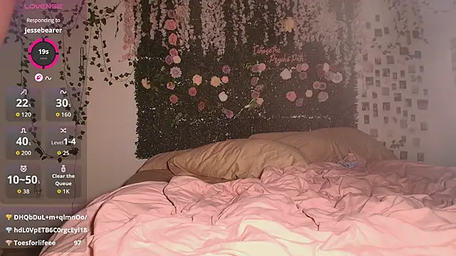 LyraCovee Chat XXX live