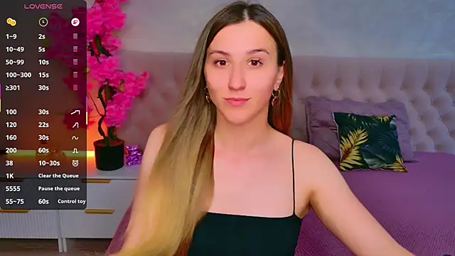 JasminUqueen's Live XXX Chat