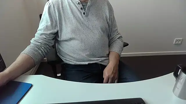 Buggemann Adlı Modelin Canlı XXX Sohbeti