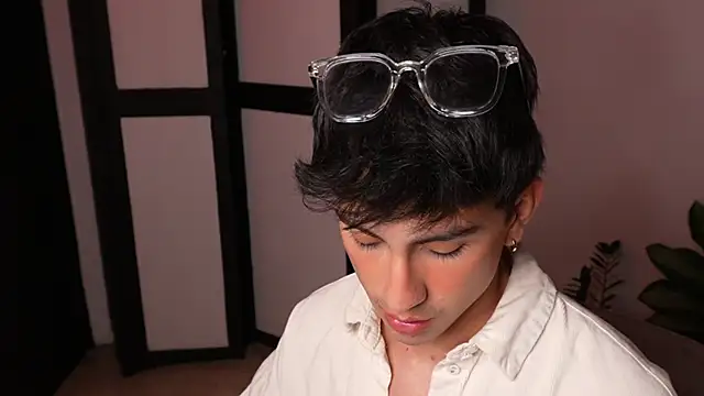 دردشة sweettaaron01 الجنسية المباشرة