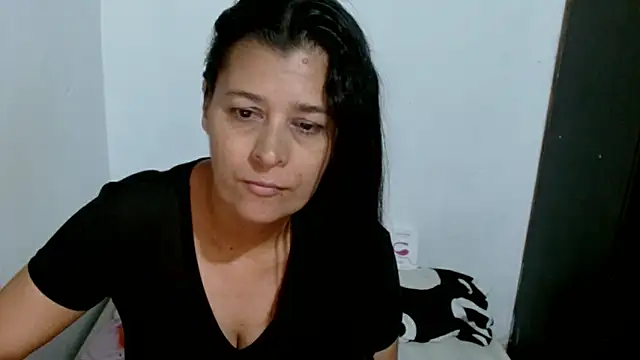 KARYNA_MILFのライブXXXチャット