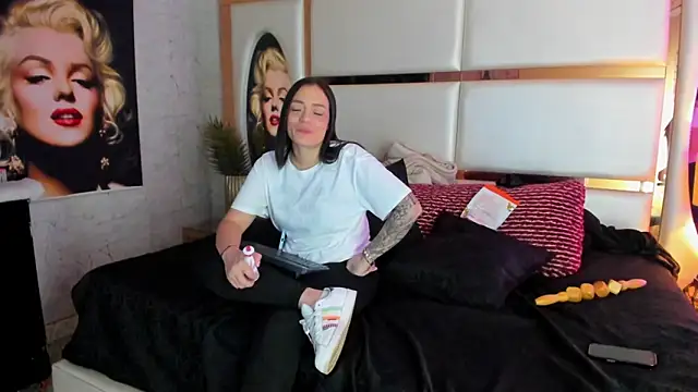 XXX chat uživo modela celestestars