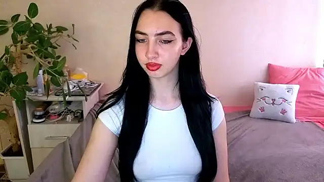 XXX chat uživo modela WildKittenX_