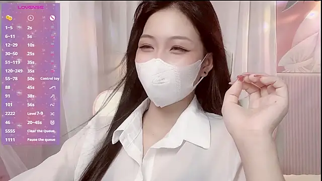 Emily_mmialodyのライブXXXチャット