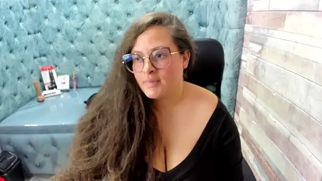 دردشة Sarah_Boobs_ الجنسية المباشرة