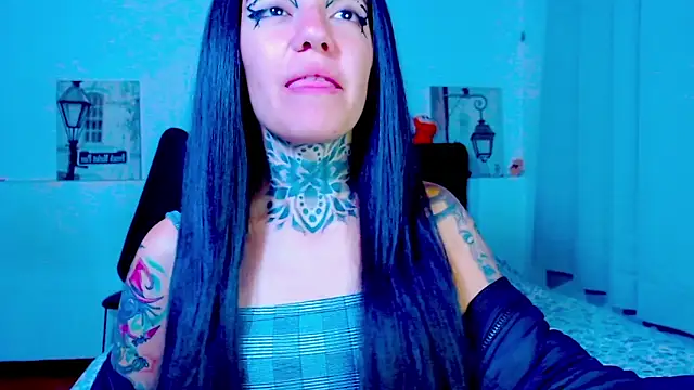 LannieGonzales Adlı Modelin Canlı XXX Sohbeti