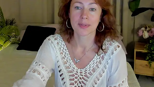 دردشة LeticiaRomano الجنسية المباشرة