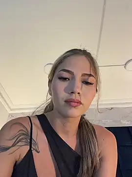Chat +18 de EmmaJhoons ao vivo