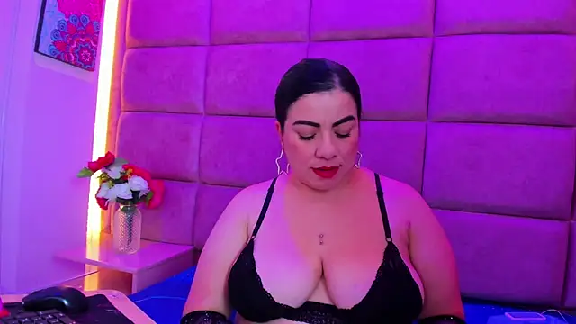 Emilyy_Moon_ Live XXX-Chat