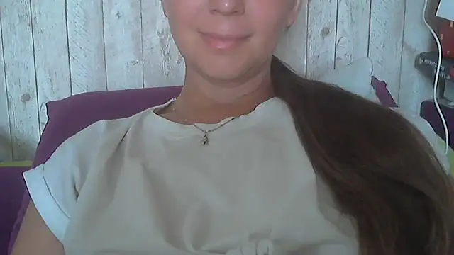 Bella--White's Live XXX Chat