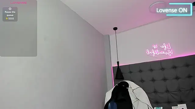 scarletcherry18のライブXXXチャット