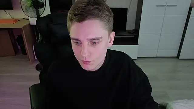 angryzan Live XXX Chat
