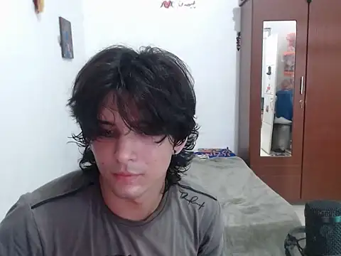 Archangel__: διαδικτυακό σόου στην κάμερα