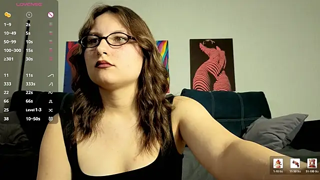 TrixiBell Live XXX-chat