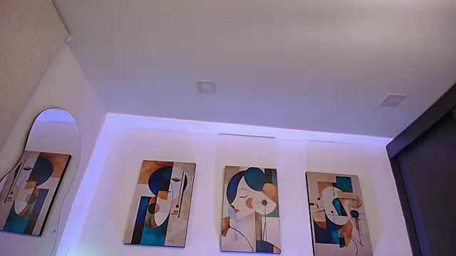 XXX chat uživo modela miaa_saenz1