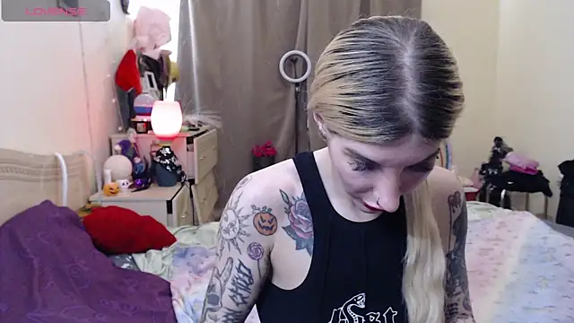 צ'אט XXX בשידור חי של BLACKPeonyy