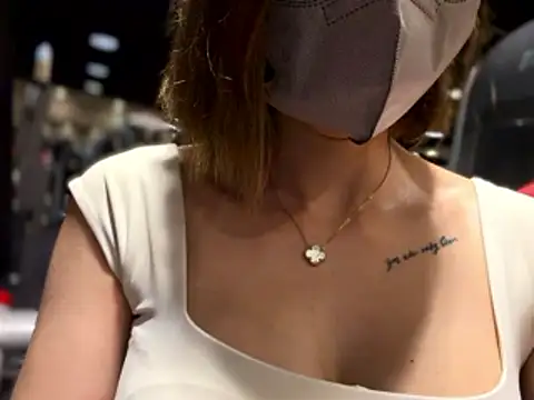 Chat XXX ao vivo de Rose168_