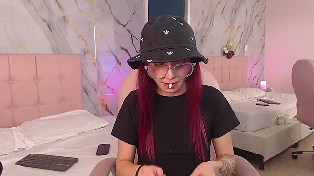 Red_kytty6 élő XXX-chatje