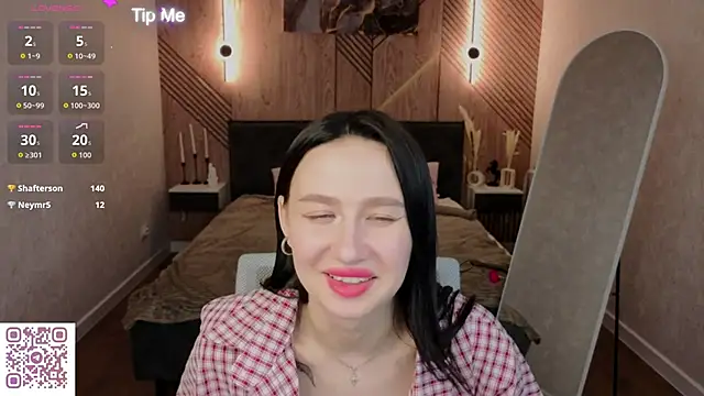 Chat +18 de _Kiki_angel_ ao vivo