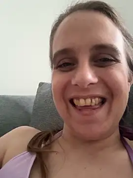 Chantalee Chat XXX in diretta