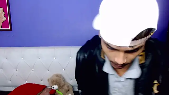 Angel_foxc13 লাইভ XXX চ্যাট