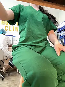 secretly_masturbating webcam show