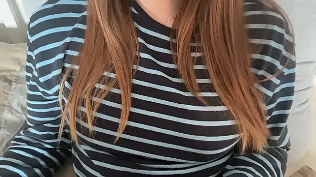 Lucyschickt 라이브 XXX 채팅