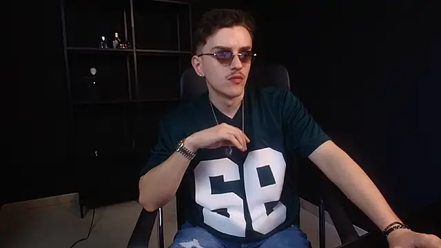 Chat XXX en directo de FelixStarkk