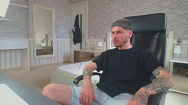 Czat XXX na żywo – JonahShaw