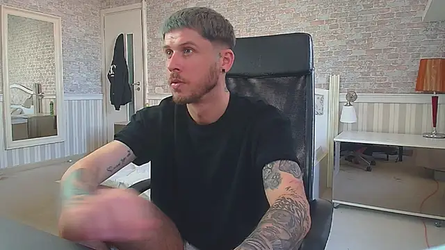 JonahShaw Live XXX-Chat