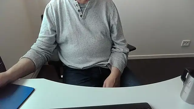 XXX chat uživo modela Buggemann