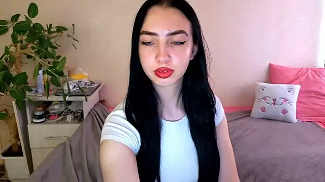 WildKittenX_ live XXX chat