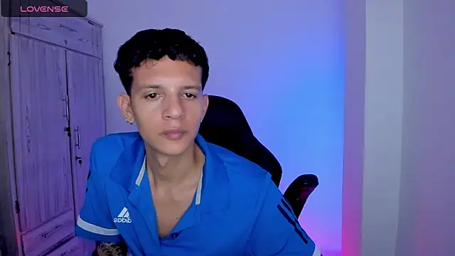 แชท XXX สดของ tylernova