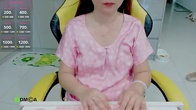 Онлайн чат XXX Clumsy_Girl