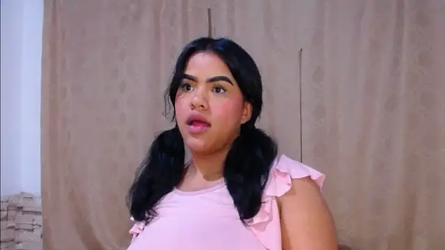 Chat +18 de Bicky_24 ao vivo