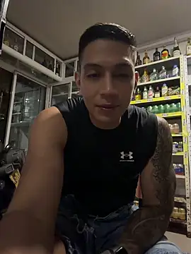 OliverWest04n Live XXX chat