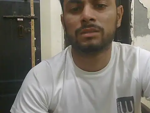 Stubborndesiboyn Live XXX chat