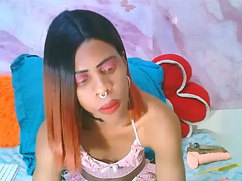 Chat XXX en directo de EbonySweetPeach