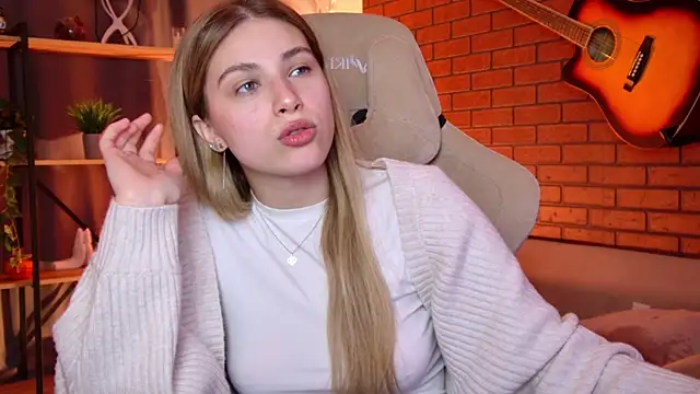 XXX chat uživo modela EllieCutes
