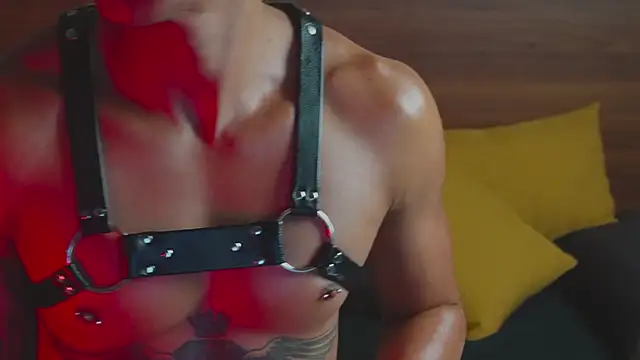 aaron_bolt Live XXX Chat