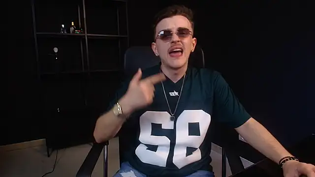 FelixStarkk: απευθείας συνομιλία ΧΧΧ