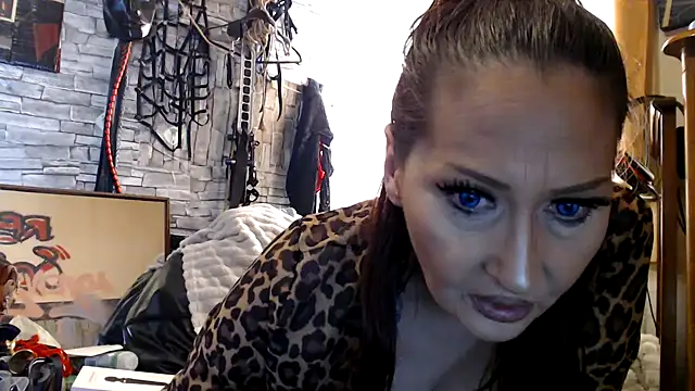 Czat XXX na żywo – dominatrixredsonyja
