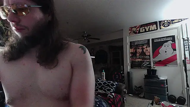 Czat XXX na żywo – biggerisbetter12
